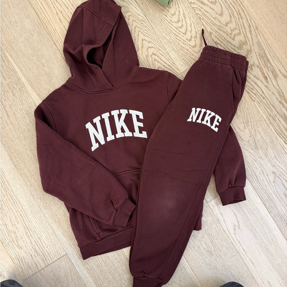 YOUTH Nike Club Fleece Jogger set